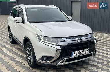 Позашляховик / Кросовер Mitsubishi Outlander 2018 в Миколаєві