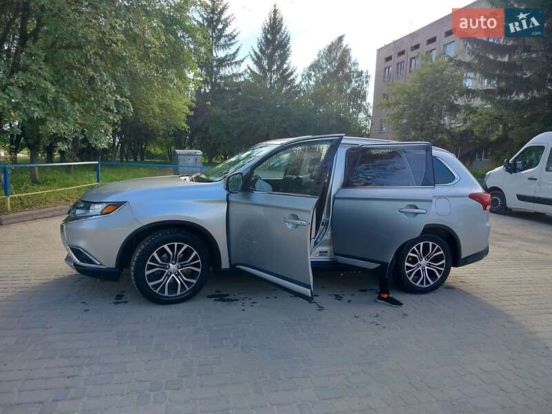 Внедорожник / Кроссовер Mitsubishi Outlander 2018 в Тернополе фото 14 Внедорожник / Кроссовер Mitsubishi Outlander 2018 в Тернополе