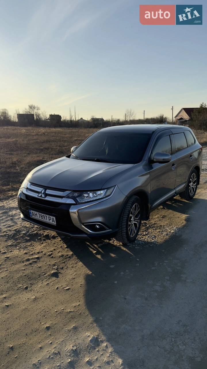 2018 Mitsubishi Outlander - мініатюра 12