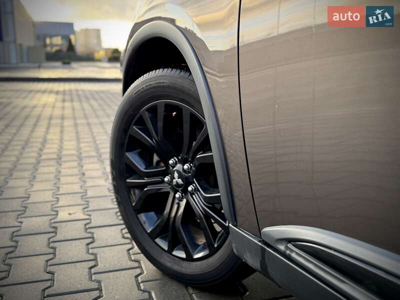 Внедорожник / Кроссовер Mitsubishi Outlander 2018 в Харькове фото 14 Внедорожник / Кроссовер Mitsubishi Outlander 2018 в Харькове