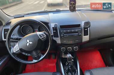 Внедорожник / Кроссовер Mitsubishi Outlander 2010 в Киеве