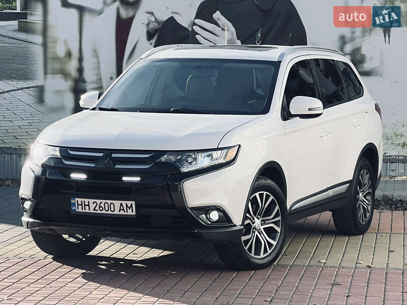 Внедорожник / Кроссовер Mitsubishi Outlander 2015 в Одессе фото 2 Внедорожник / Кроссовер Mitsubishi Outlander 2015 в Одессе