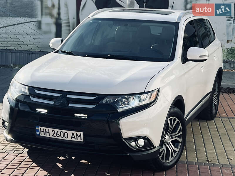 Внедорожник / Кроссовер Mitsubishi Outlander 2015 в Одессе фото 7 Внедорожник / Кроссовер Mitsubishi Outlander 2015 в Одессе