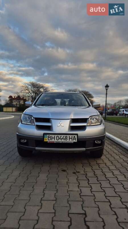 Позашляховик / Кросовер Mitsubishi Outlander 2003 в Ізмаїлі