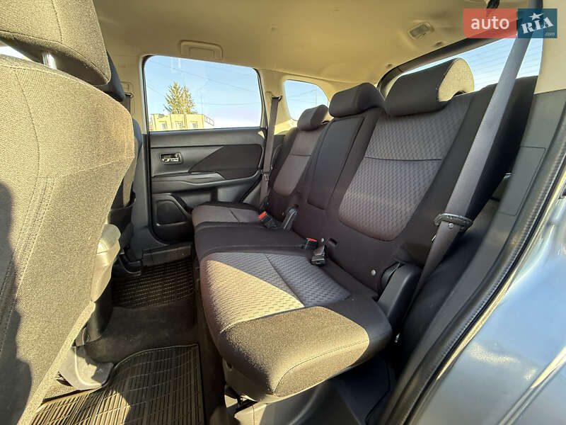 Внедорожник / Кроссовер Mitsubishi Outlander 2013 в Стрые фото 41 Внедорожник / Кроссовер Mitsubishi Outlander 2013 в Стрые