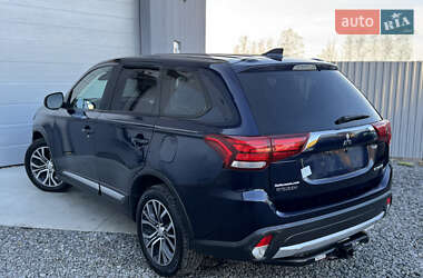 Внедорожник / Кроссовер Mitsubishi Outlander 2017 в Дрогобыче
