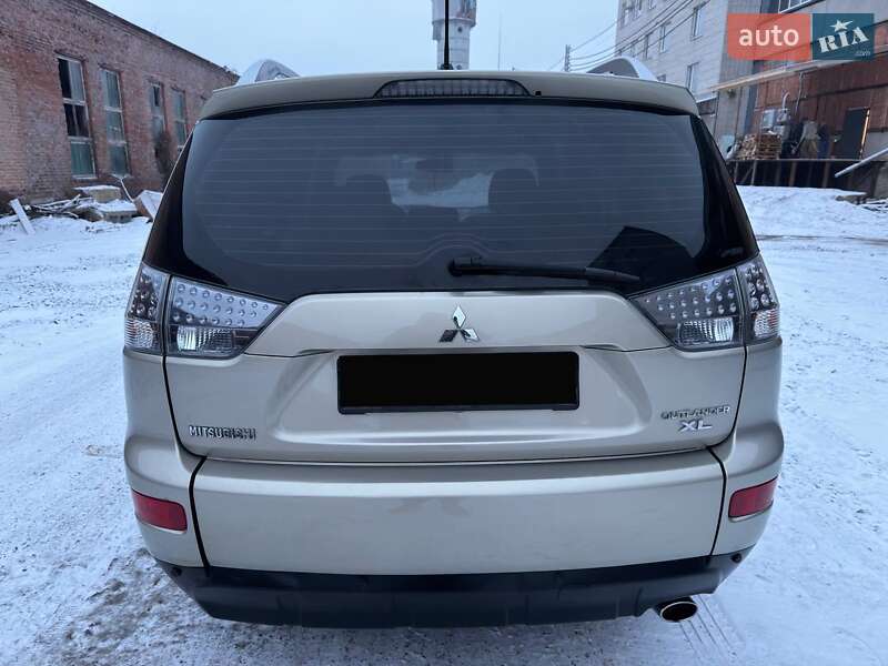 Внедорожник / Кроссовер Mitsubishi Outlander 2007 в Ахтырке