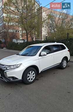 Внедорожник / Кроссовер Mitsubishi Outlander 2021 в Одессе