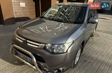 Позашляховик / Кросовер Mitsubishi Outlander 2014 в Івано-Франківську
