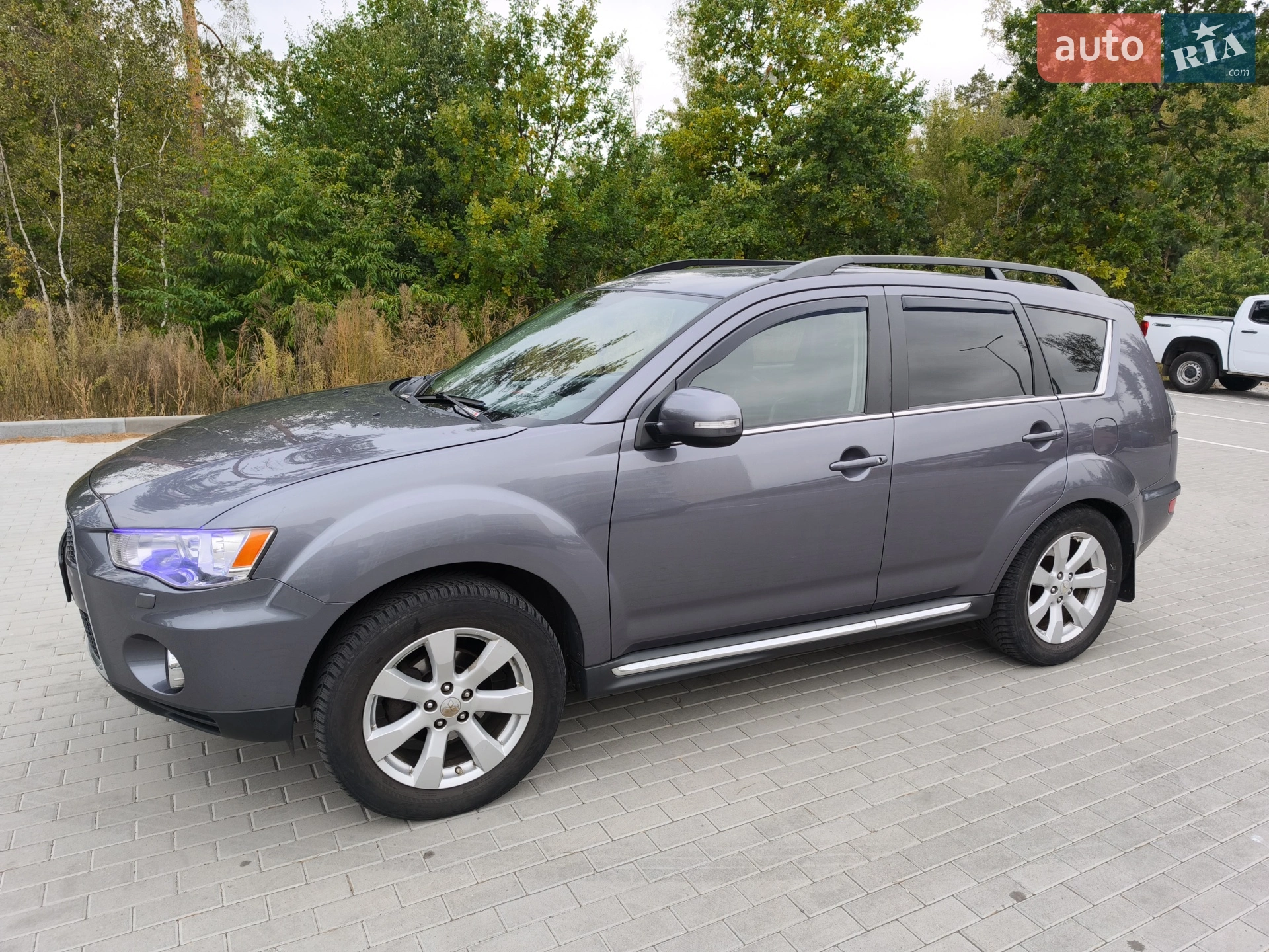 2010 Mitsubishi Outlander - мініатюра 2