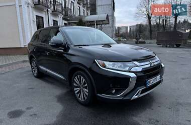 Позашляховик / Кросовер Mitsubishi Outlander 2019 в Вінниці