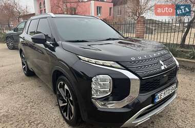 Внедорожник / Кроссовер Mitsubishi Outlander 2021 в Каменском