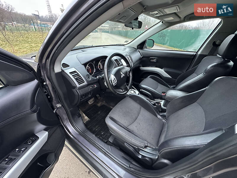 Mitsubishi Outlander 2010