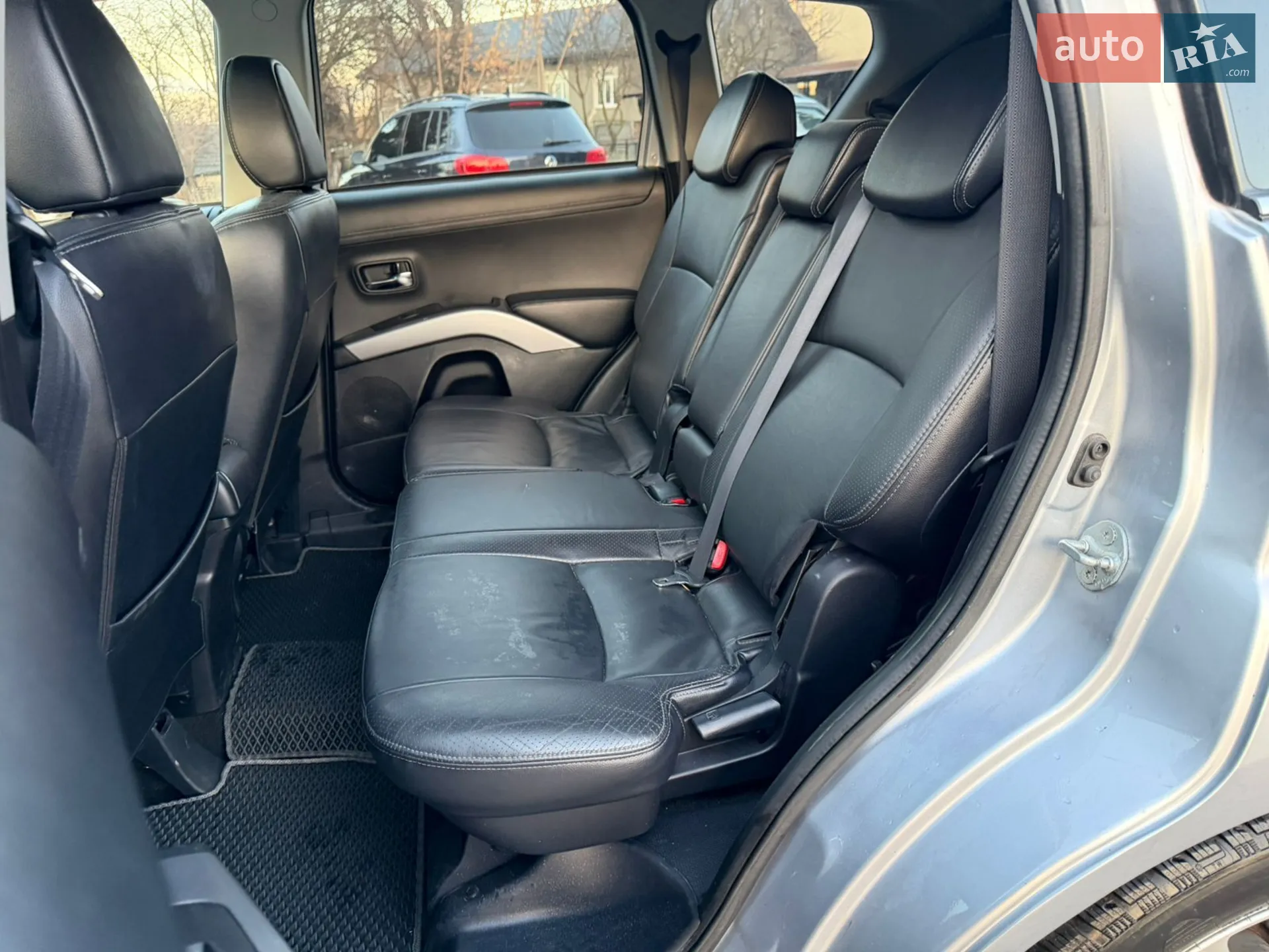 2010 Mitsubishi Outlander - мініатюра 17