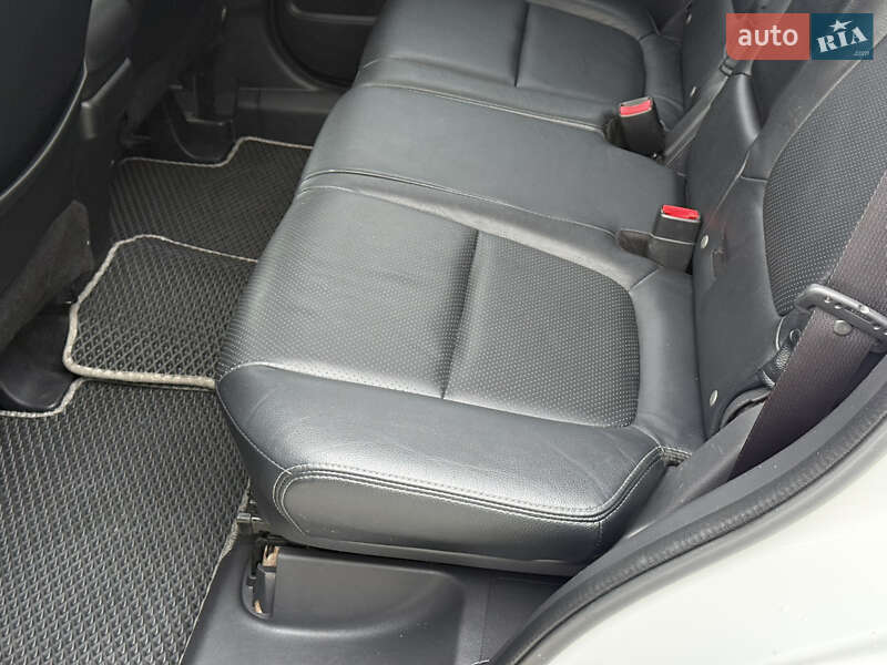 Внедорожник / Кроссовер Mitsubishi Outlander 2012 в Тернополе