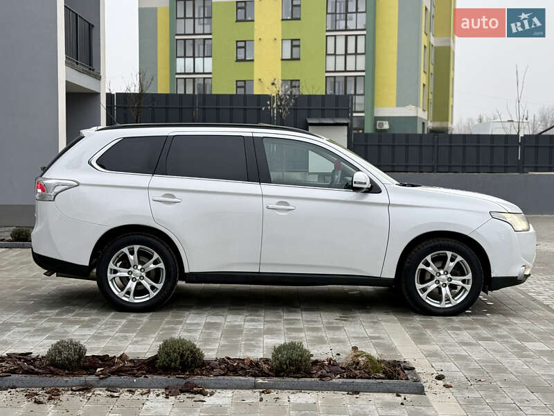 Внедорожник / Кроссовер Mitsubishi Outlander 2012 в Тернополе