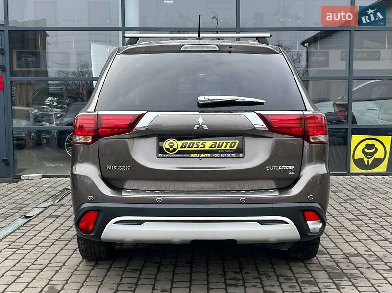 Позашляховик / Кросовер Mitsubishi Outlander 2016 в Івано-Франківську