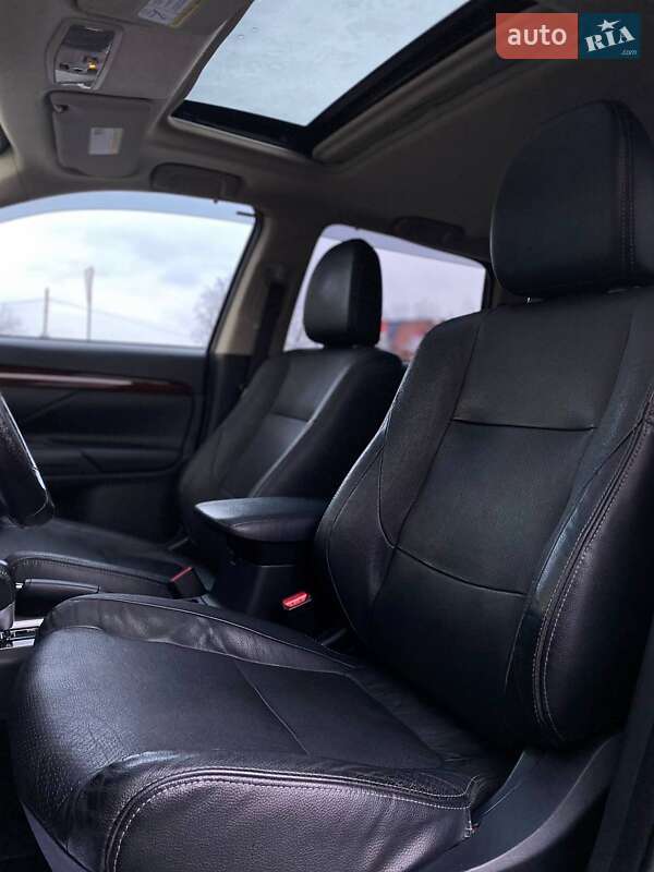 Позашляховик / Кросовер Mitsubishi Outlander 2015 в Києві фото 22 Позашляховик / Кросовер Mitsubishi Outlander 2015 в Києві