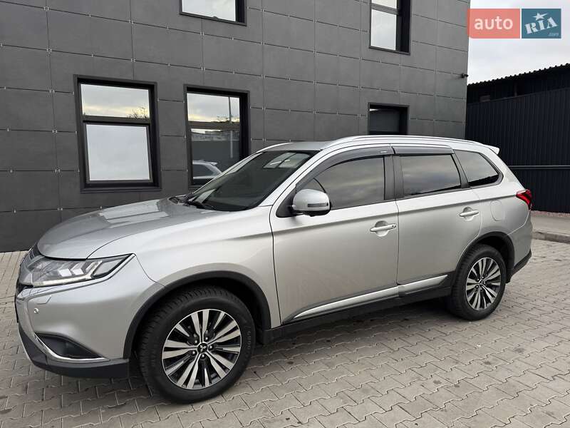 Mitsubishi Outlander 2018