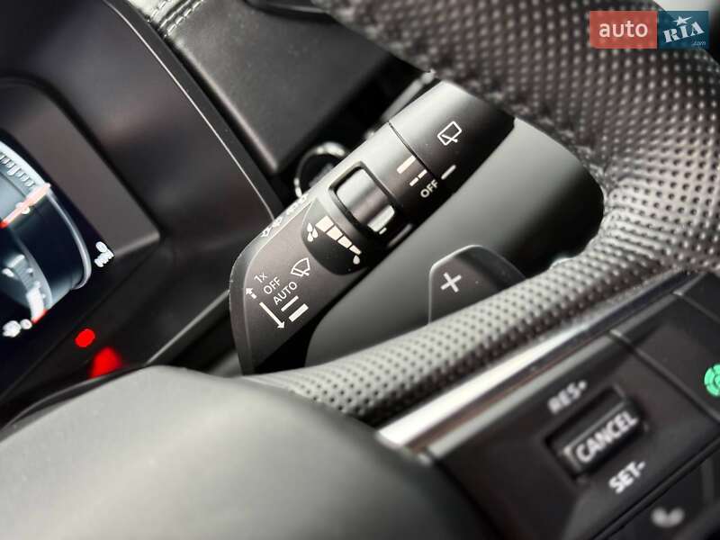 Позашляховик / Кросовер Mitsubishi Outlander 2024 в Кривому Розі