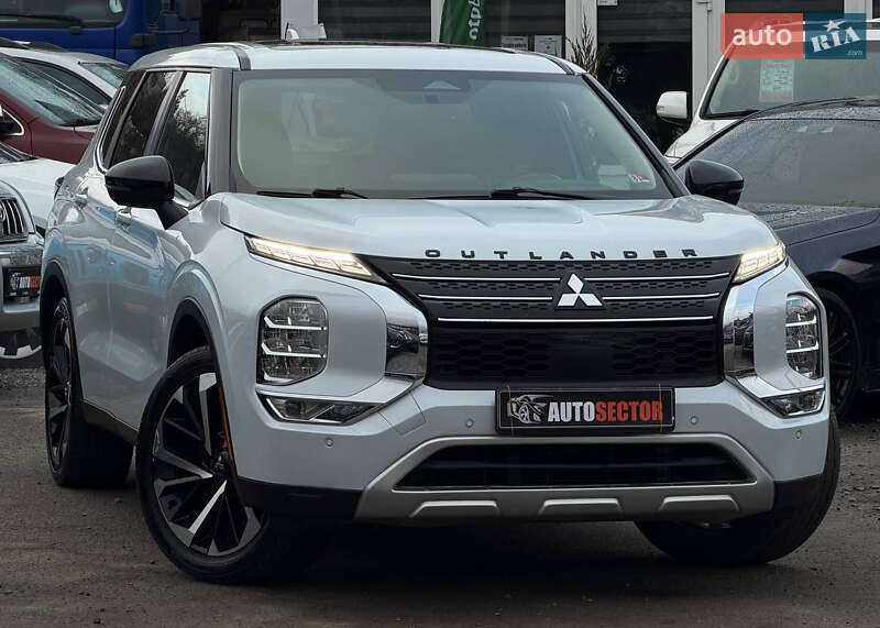Позашляховик / Кросовер Mitsubishi Outlander 2021 в Харкові