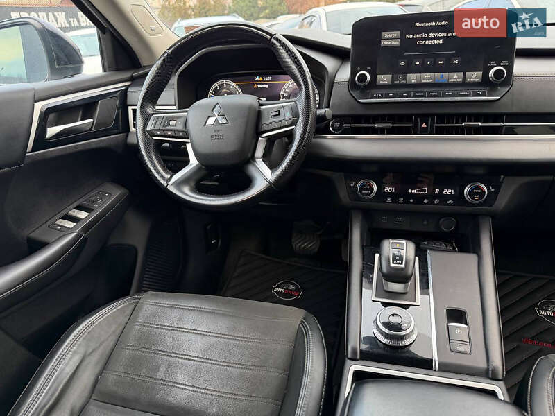 Позашляховик / Кросовер Mitsubishi Outlander 2021 в Харкові