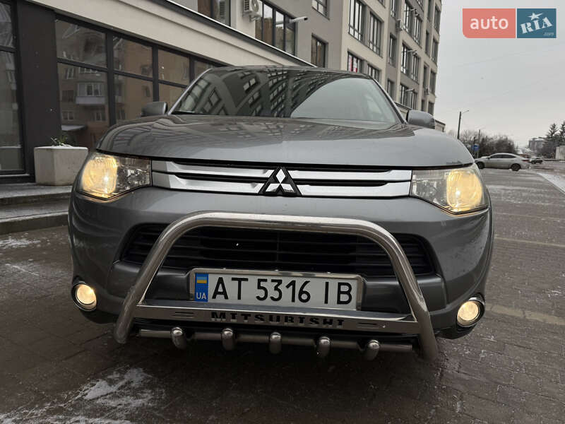 Позашляховик / Кросовер Mitsubishi Outlander 2014 в Івано-Франківську фото 10 Позашляховик / Кросовер Mitsubishi Outlander 2014 в Івано-Франківську
