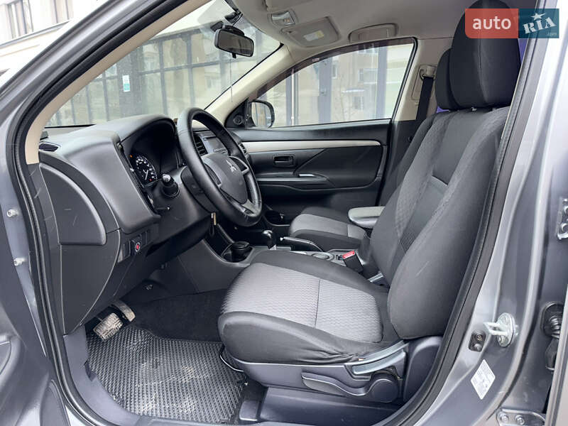 Позашляховик / Кросовер Mitsubishi Outlander 2014 в Івано-Франківську фото 32 Позашляховик / Кросовер Mitsubishi Outlander 2014 в Івано-Франківську