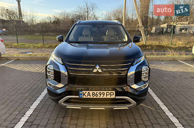 Внедорожник / Кроссовер Mitsubishi Outlander 2021 в Василькове