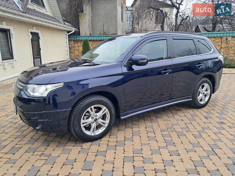 Позашляховик / Кросовер Mitsubishi Outlander 2013 в Могилів-Подільському