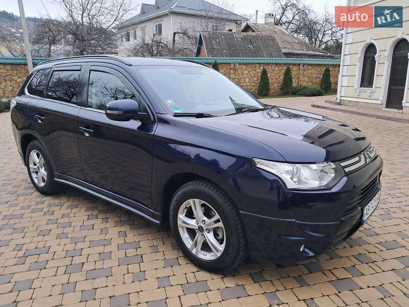 Позашляховик / Кросовер Mitsubishi Outlander 2013 в Могилів-Подільському