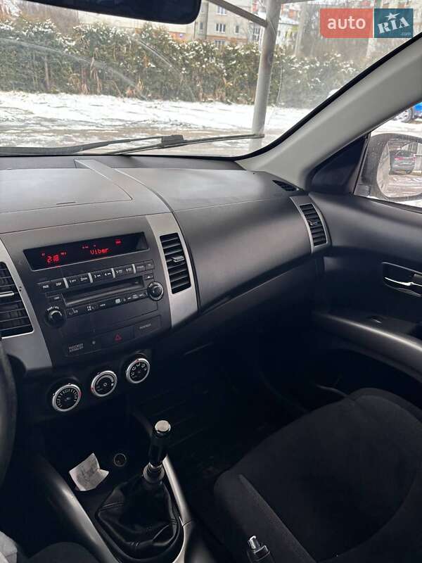 Позашляховик / Кросовер Mitsubishi Outlander 2006 в Трускавці