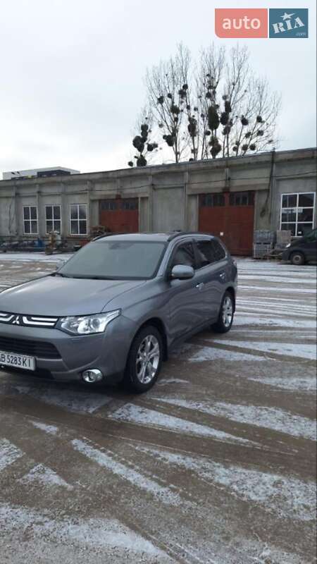 Позашляховик / Кросовер Mitsubishi Outlander 2013 в Хмільнику