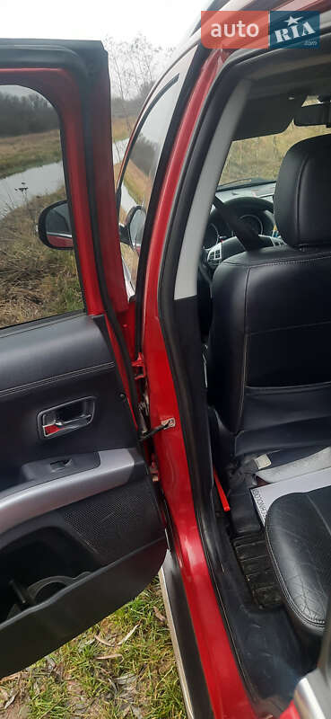 Внедорожник / Кроссовер Mitsubishi Outlander 2009 в Дубно