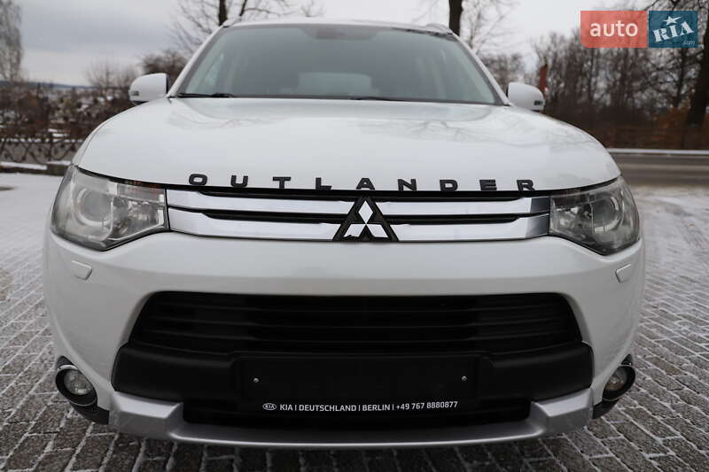 Позашляховик / Кросовер Mitsubishi Outlander 2015 в Трускавці фото 12 Позашляховик / Кросовер Mitsubishi Outlander 2015 в Трускавці