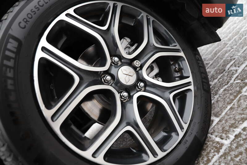 Позашляховик / Кросовер Mitsubishi Outlander 2015 в Трускавці фото 22 Позашляховик / Кросовер Mitsubishi Outlander 2015 в Трускавці