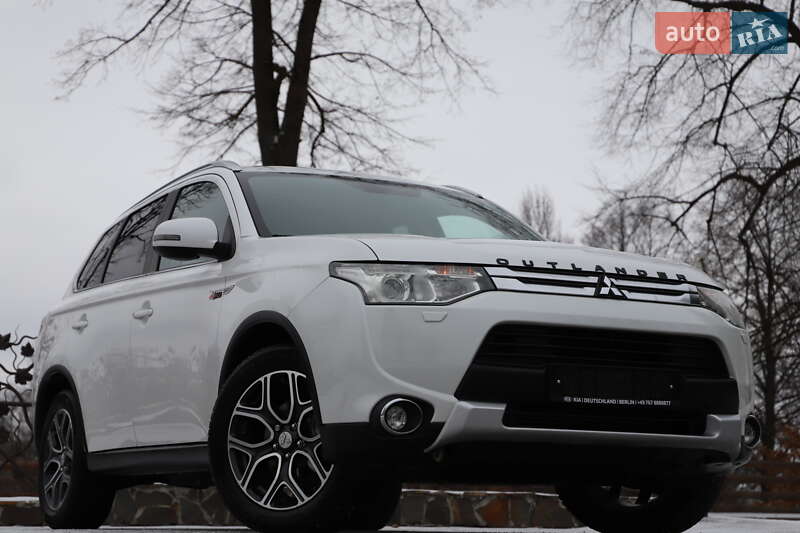 Позашляховик / Кросовер Mitsubishi Outlander 2015 в Трускавці фото 54 Позашляховик / Кросовер Mitsubishi Outlander 2015 в Трускавці