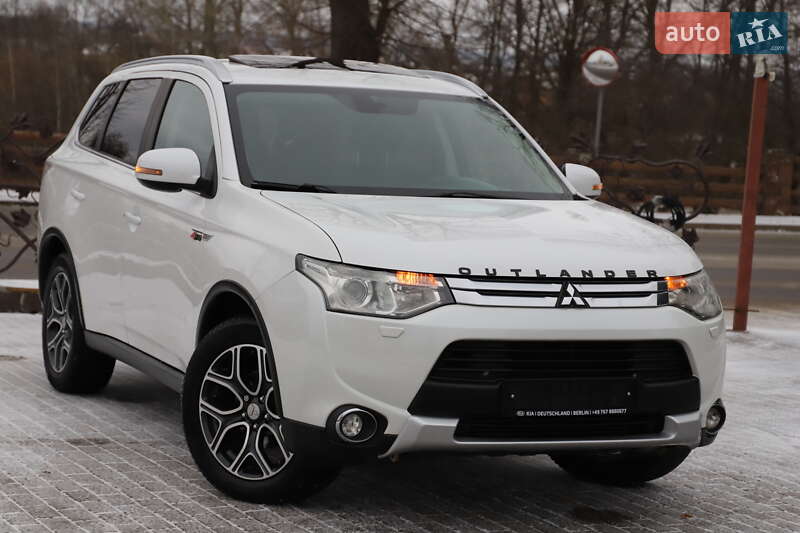 Позашляховик / Кросовер Mitsubishi Outlander 2015 в Трускавці фото 64 Позашляховик / Кросовер Mitsubishi Outlander 2015 в Трускавці