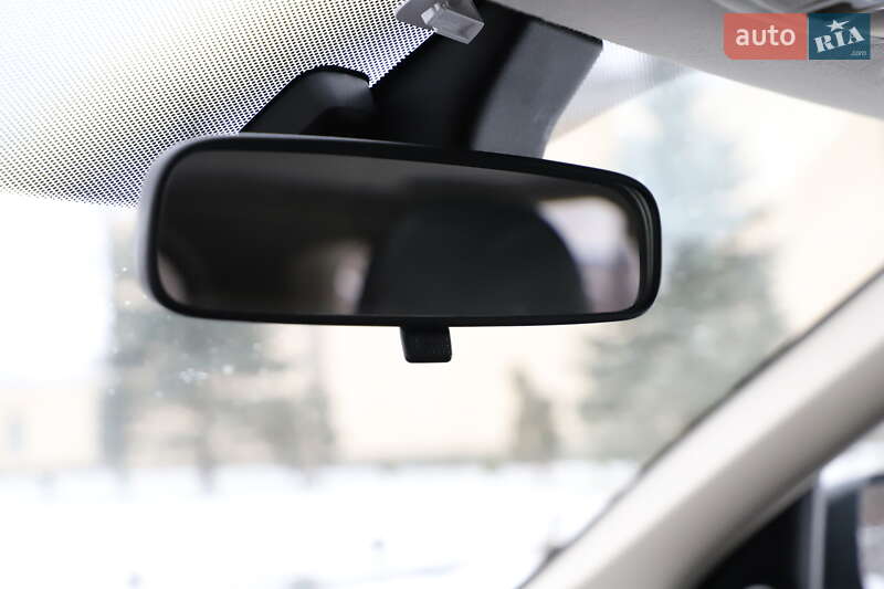 Позашляховик / Кросовер Mitsubishi Outlander 2015 в Трускавці фото 94 Позашляховик / Кросовер Mitsubishi Outlander 2015 в Трускавці