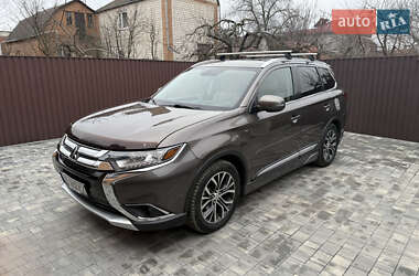 Внедорожник / Кроссовер Mitsubishi Outlander 2015 в Виннице