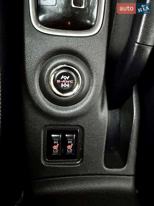 Внедорожник / Кроссовер Mitsubishi Outlander 2015 в Киеве