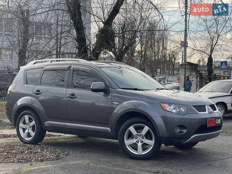 Внедорожник / Кроссовер Mitsubishi Outlander 2006 в Киеве