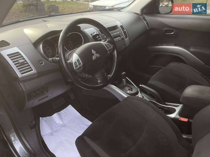 Внедорожник / Кроссовер Mitsubishi Outlander 2006 в Киеве