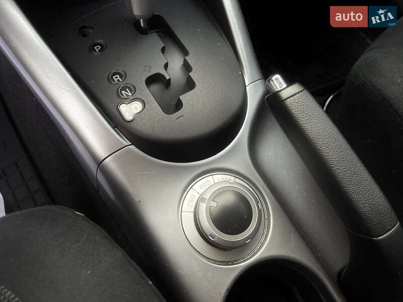 Внедорожник / Кроссовер Mitsubishi Outlander 2006 в Киеве