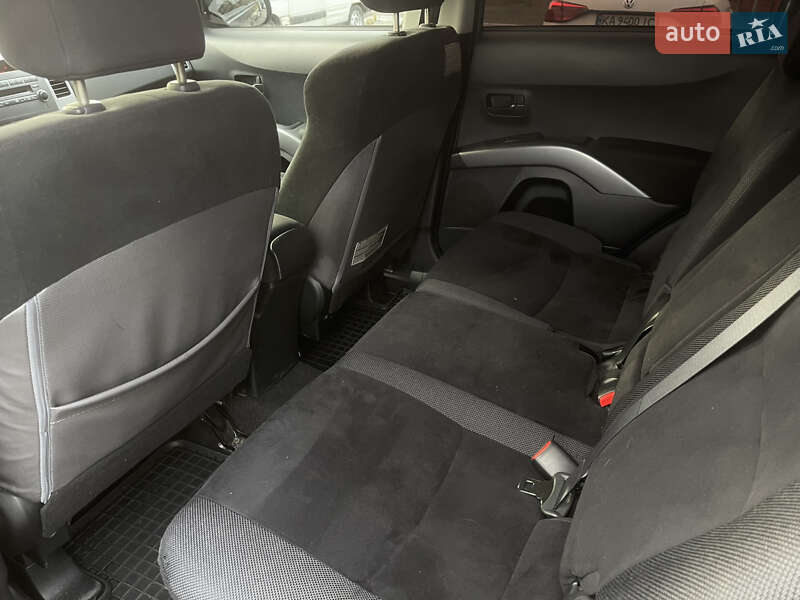 Внедорожник / Кроссовер Mitsubishi Outlander 2006 в Киеве