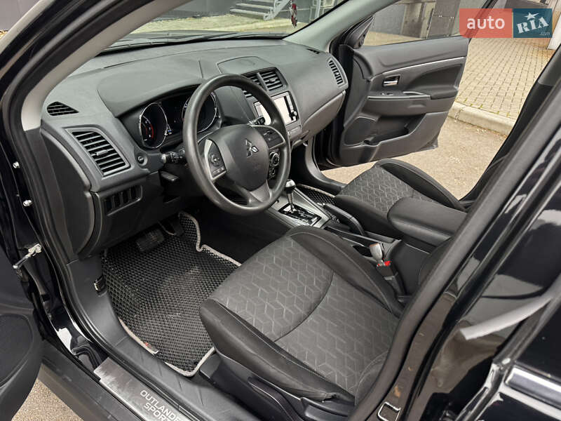 Позашляховик / Кросовер Mitsubishi Outlander 2019 в Києві фото 11 Позашляховик / Кросовер Mitsubishi Outlander 2019 в Києві