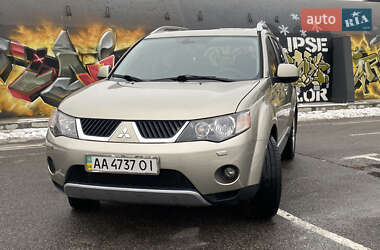 Позашляховик / Кросовер Mitsubishi Outlander 2008 в Києві