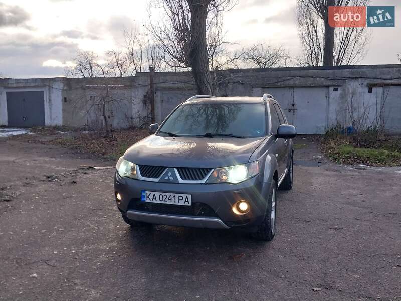 Внедорожник / Кроссовер Mitsubishi Outlander 2008 в Николаеве