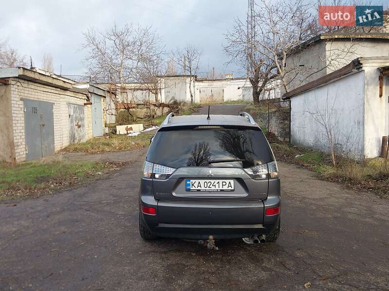 Внедорожник / Кроссовер Mitsubishi Outlander 2008 в Николаеве
