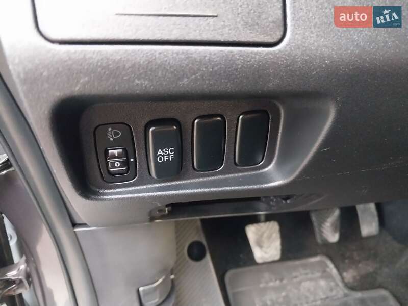 Внедорожник / Кроссовер Mitsubishi Outlander 2008 в Николаеве